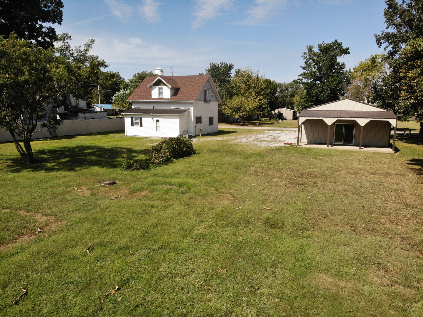 104 N Poplar Street Property Photo 4