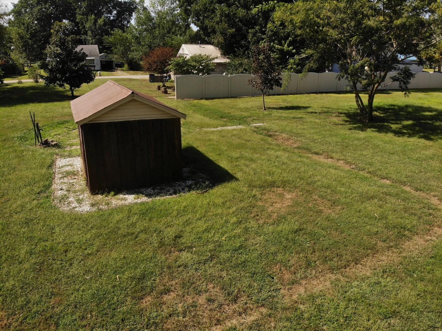 104 N Poplar Street Property Photo 6