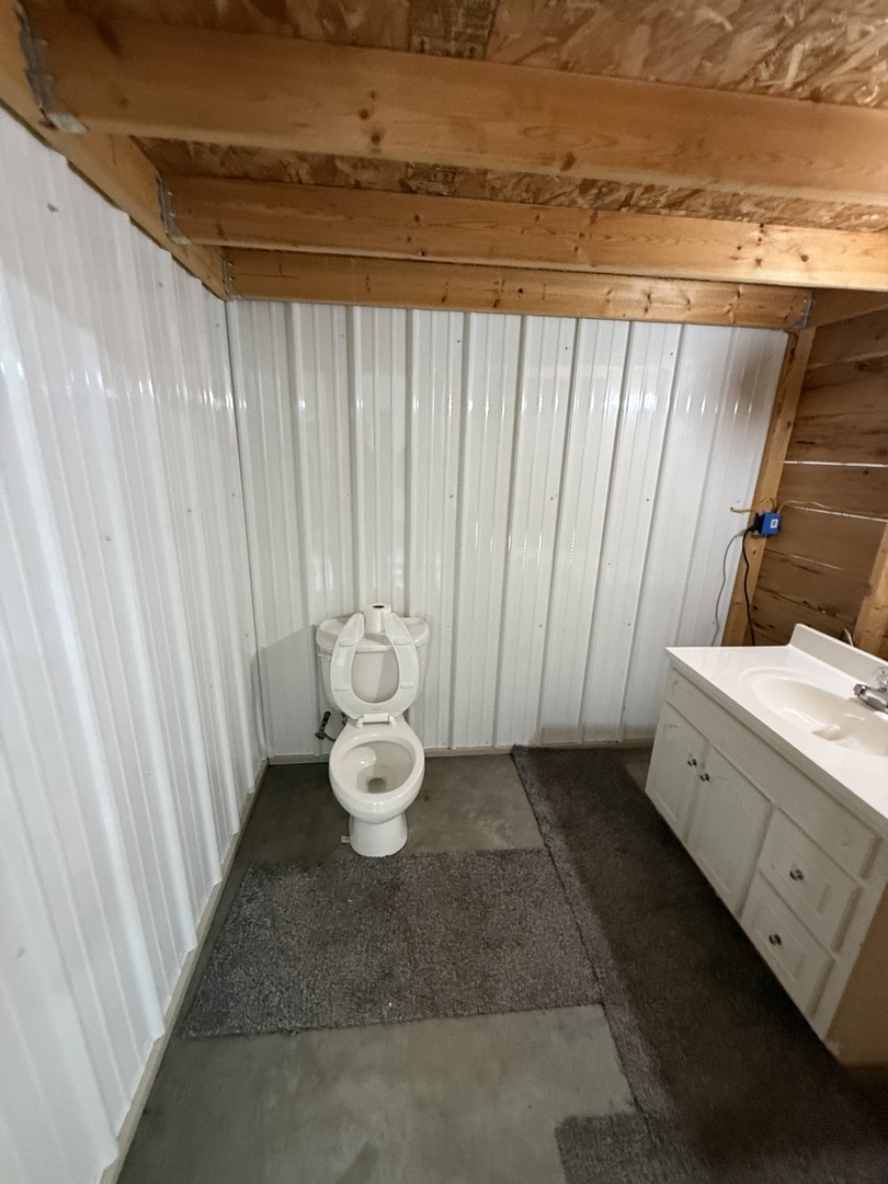 104 N Poplar Street Property Photo 16