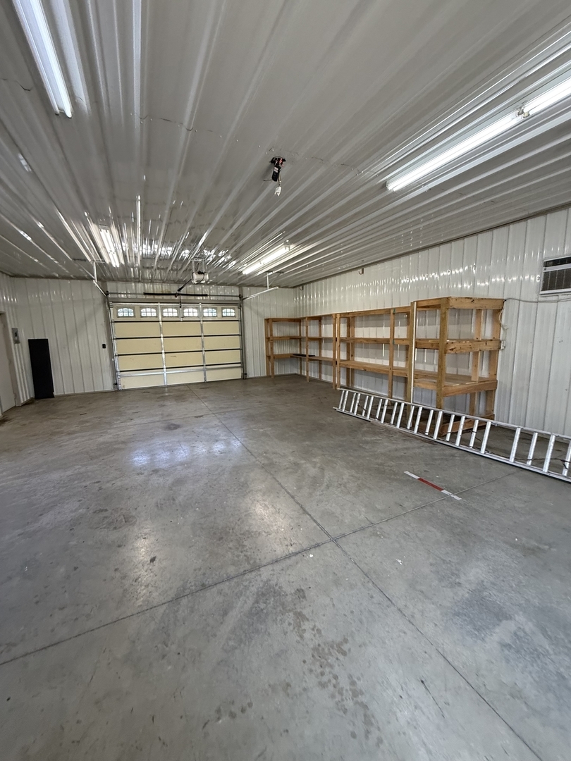 104 N Poplar Street Property Photo 17