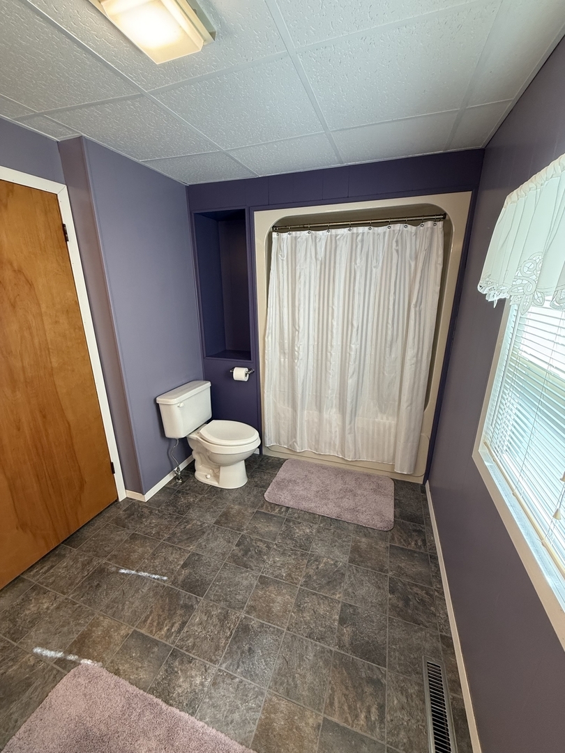 104 N Poplar Street Property Photo 53