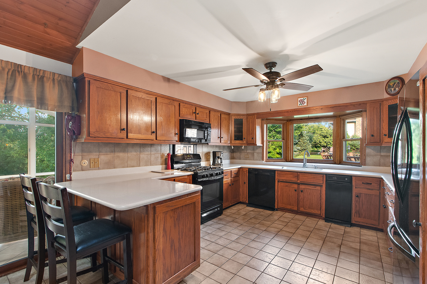 9736 W Pebble Drive Property Photo 9