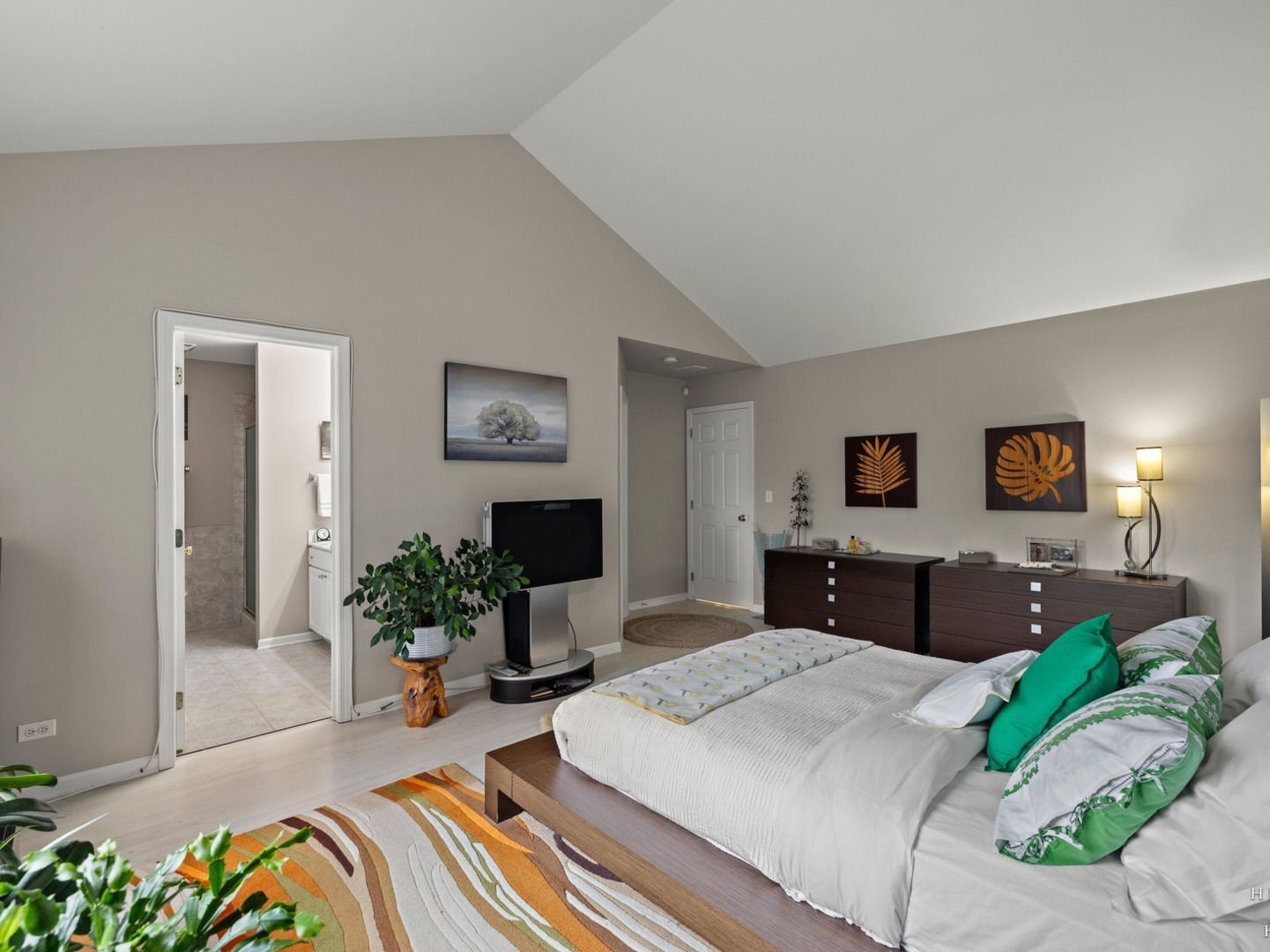 1024 N Earls Court Property Photo 20