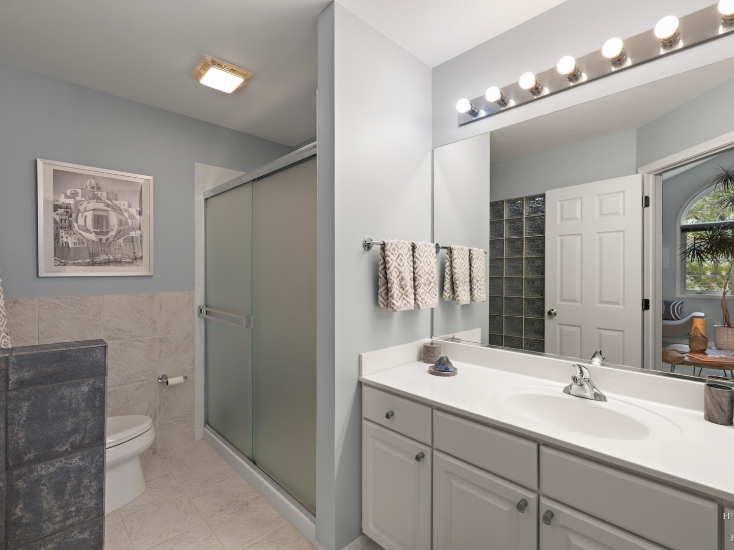 1024 N Earls Court Property Photo 25