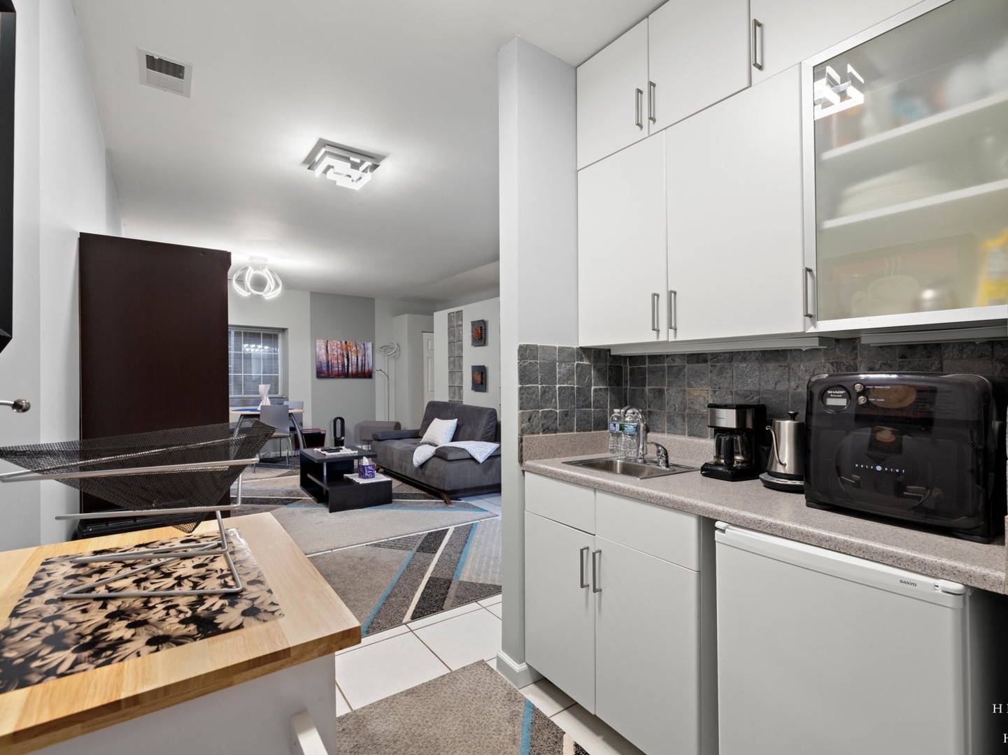 1024 N Earls Court Property Photo 30