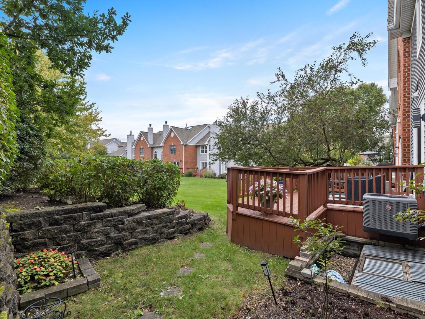 1024 N Earls Court Property Photo 39