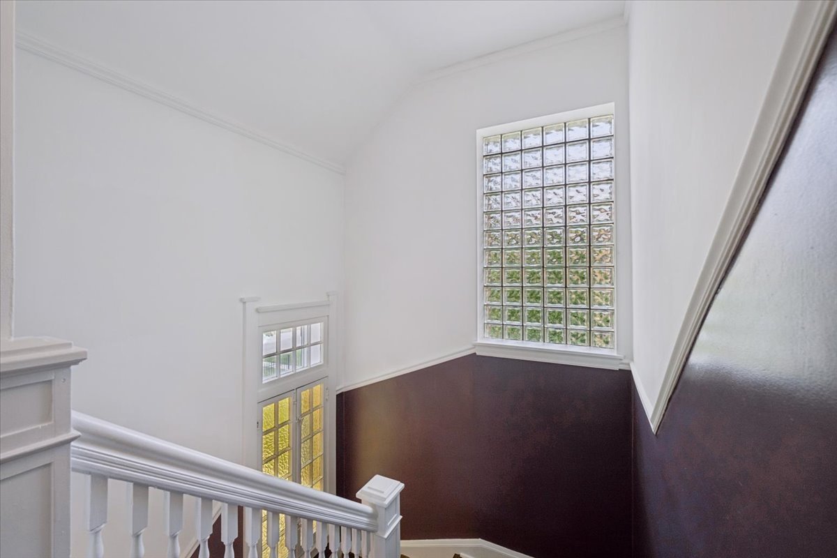 4821 N Harding Avenue Property Photo 21