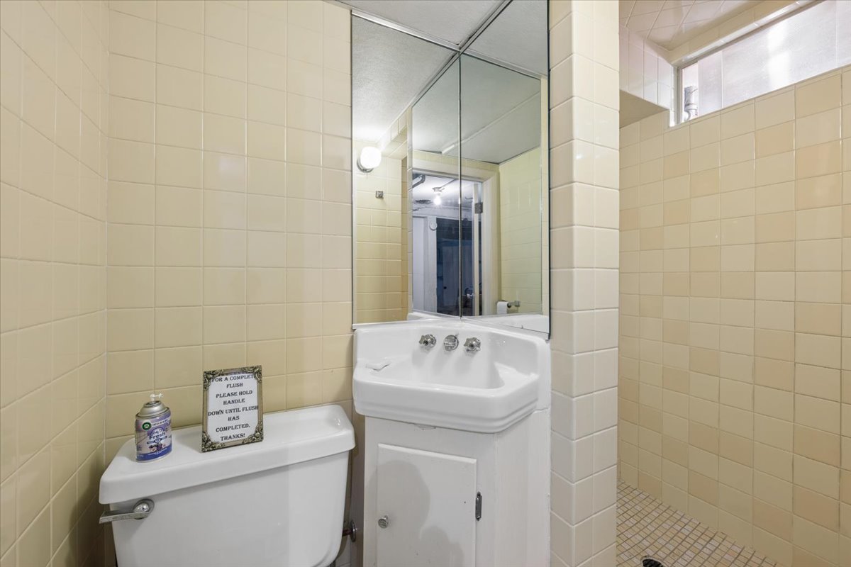 4821 N Harding Avenue Property Photo 37