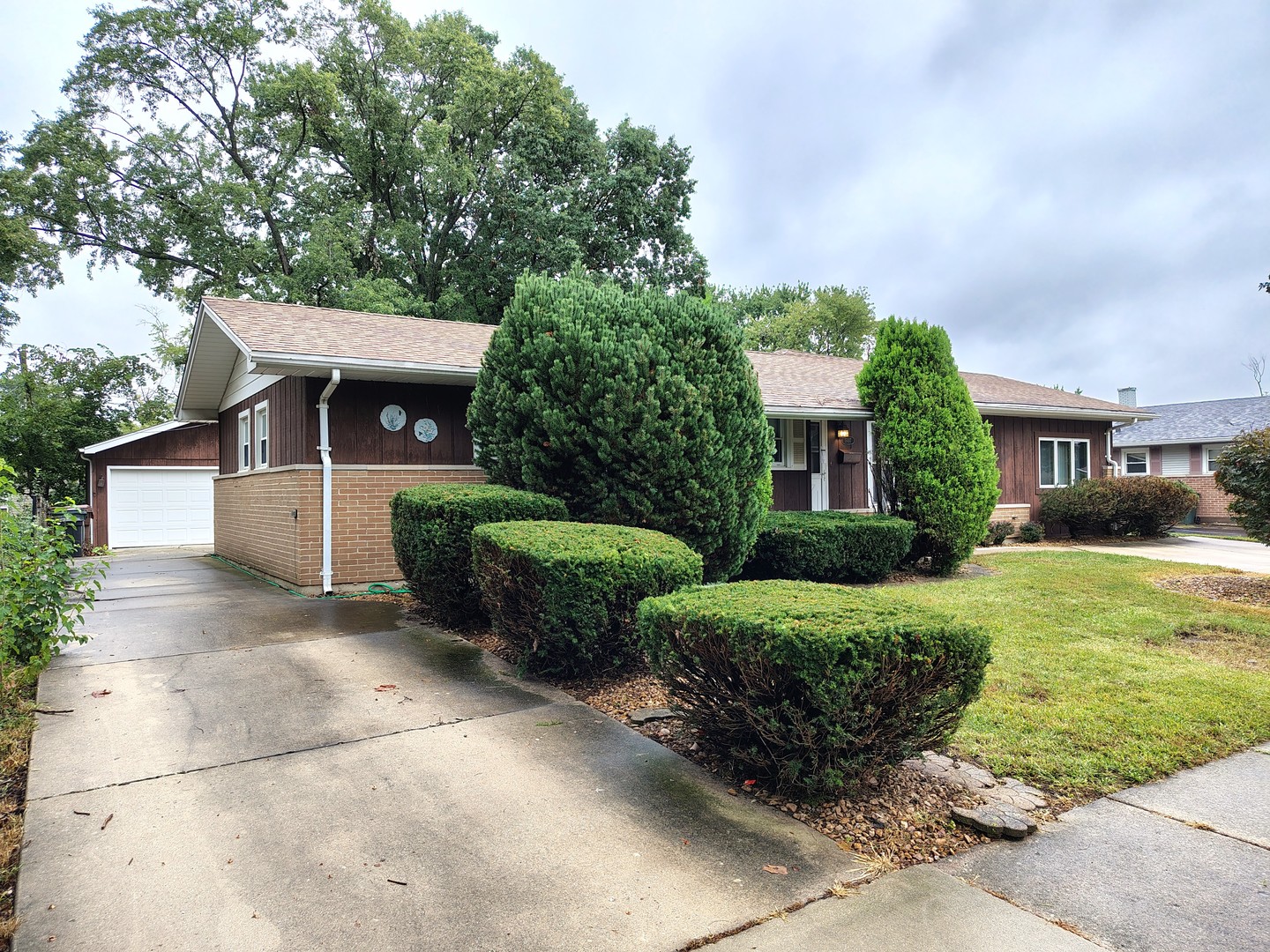 15017 Sunset Avenue Property Photo 1