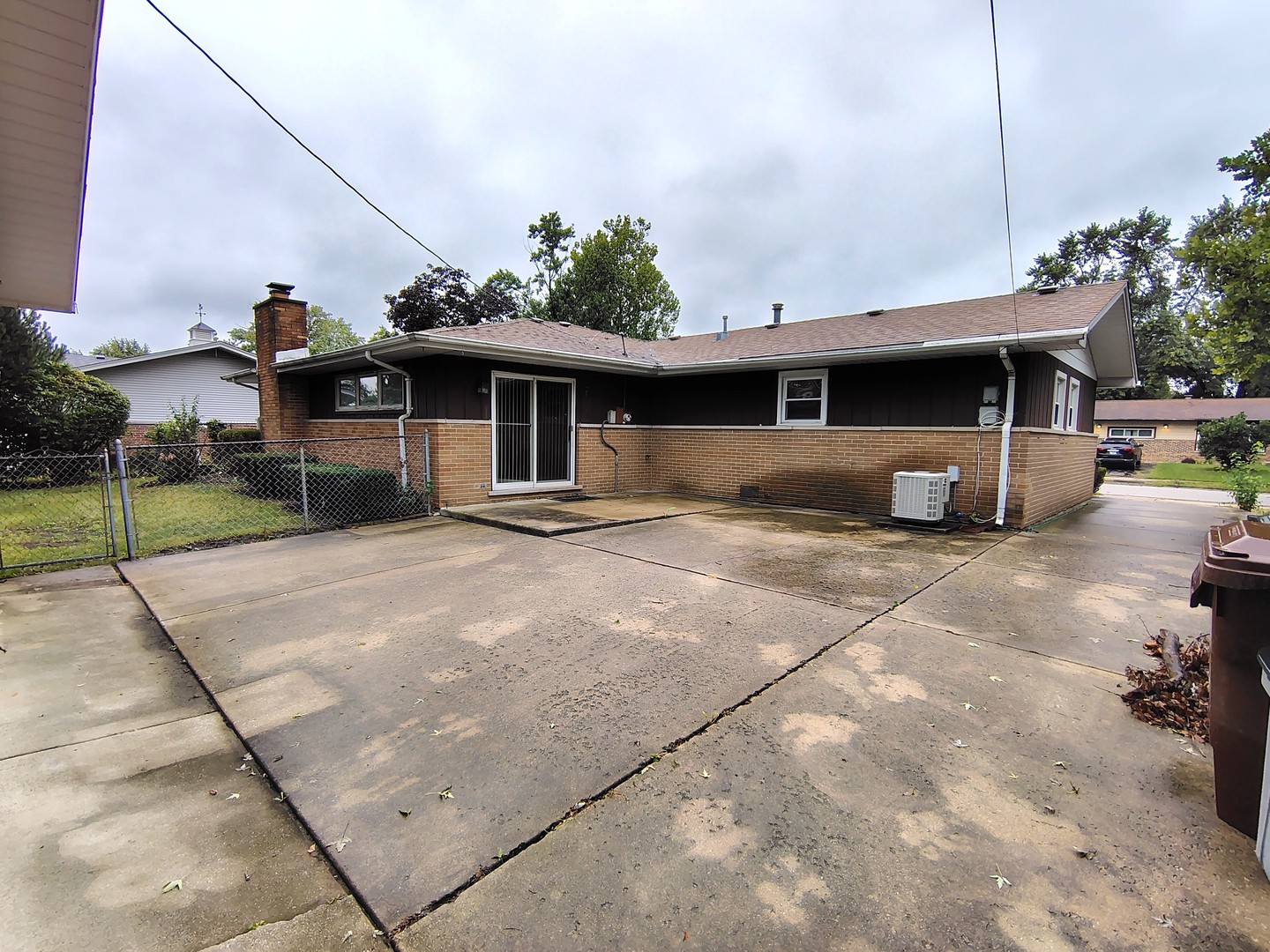 15017 Sunset Avenue Property Photo 3