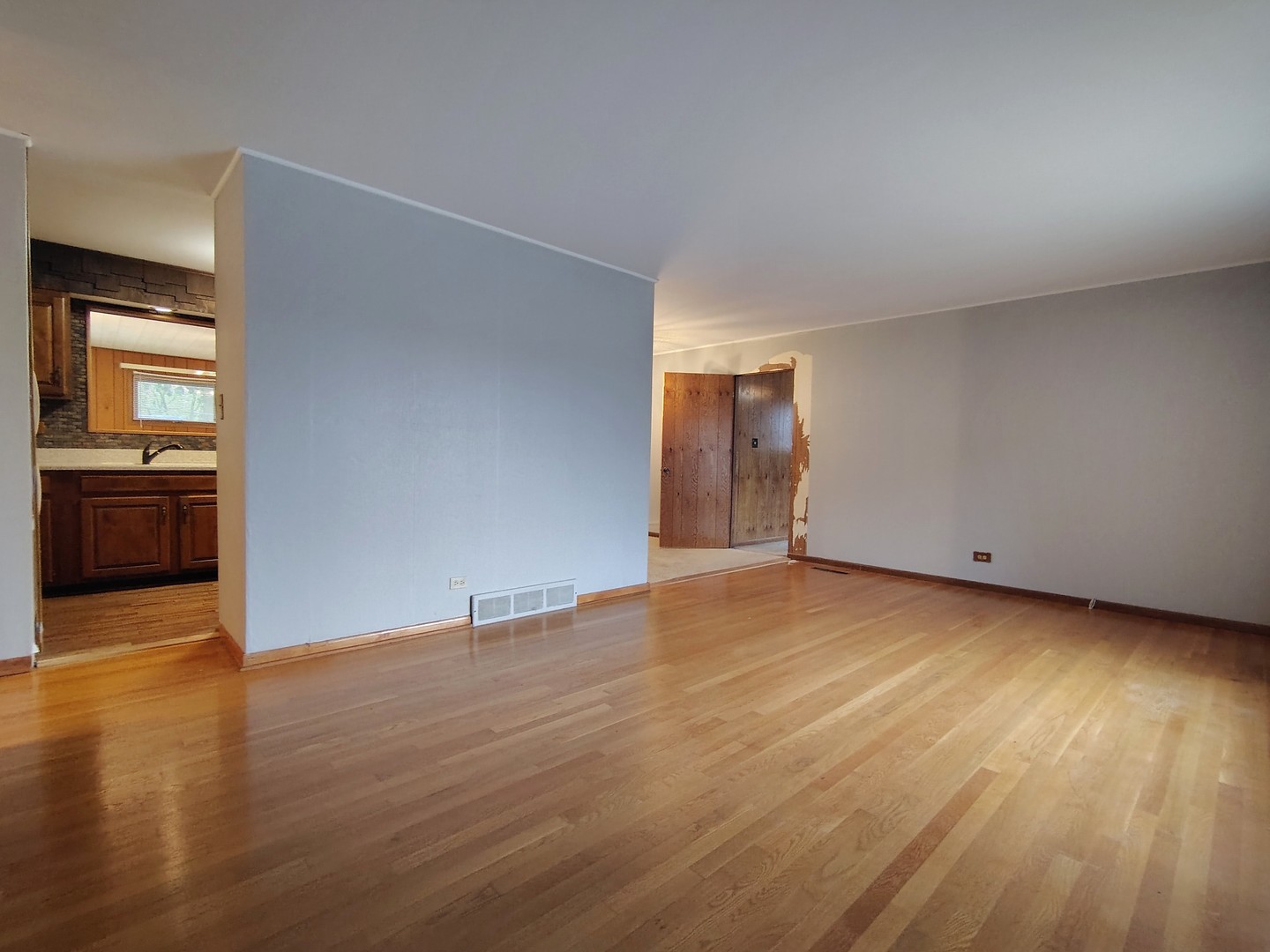 15017 Sunset Avenue Property Photo 6