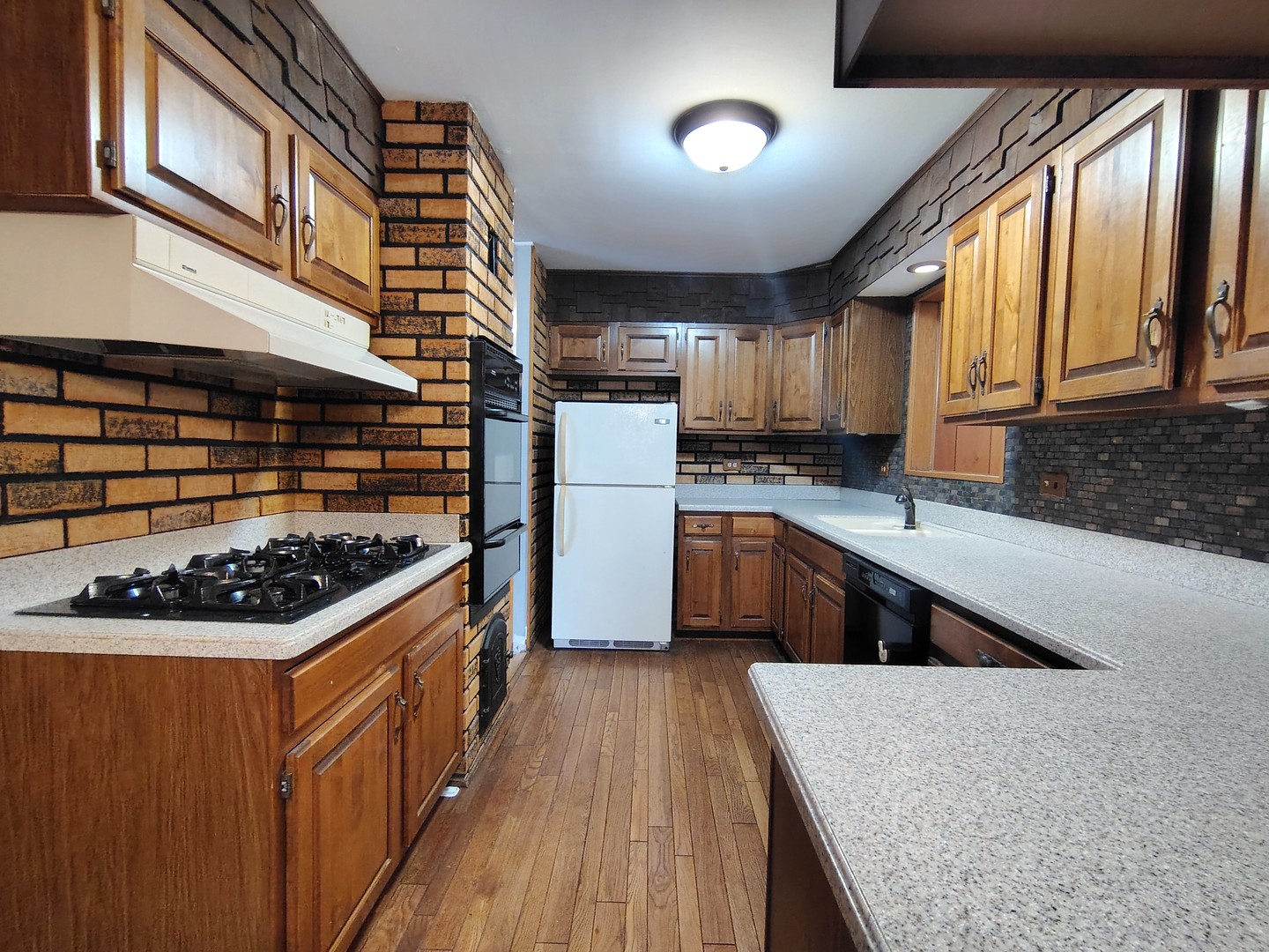 15017 Sunset Avenue Property Photo 8