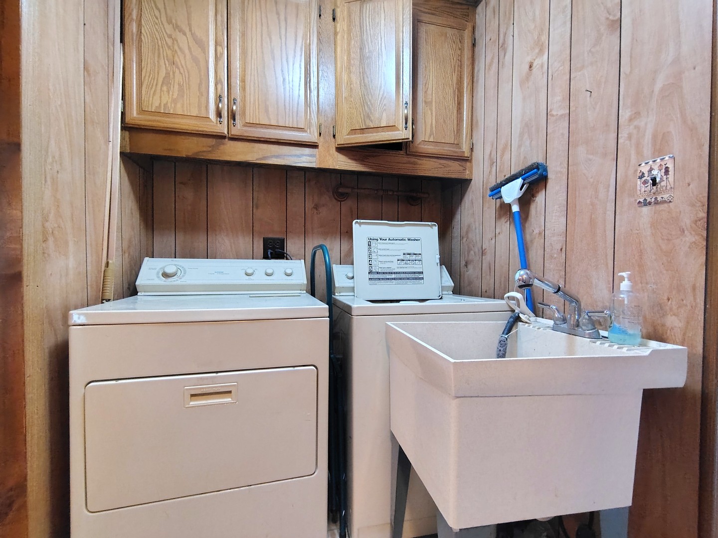 15017 Sunset Avenue Property Photo 15