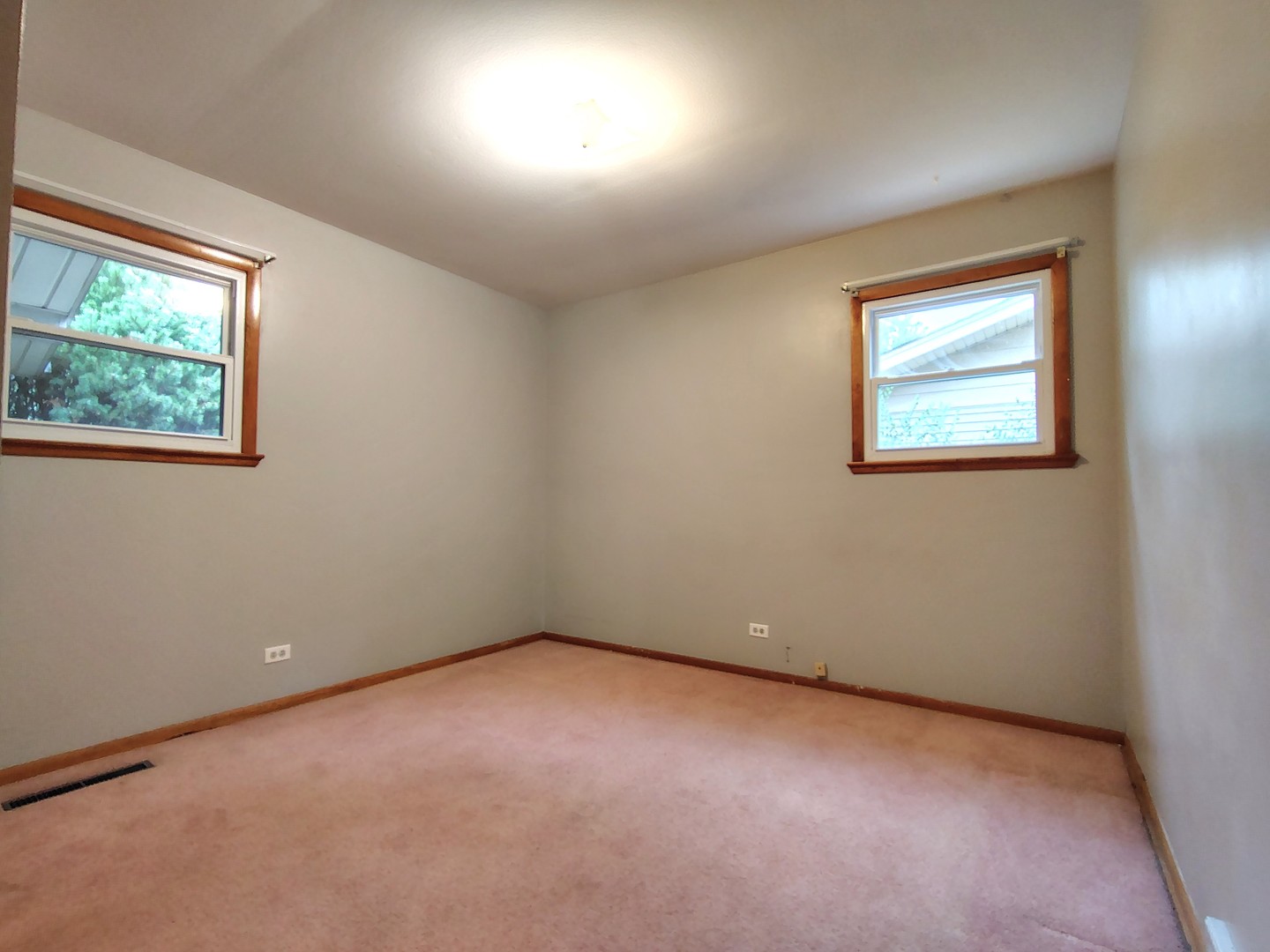 15017 Sunset Avenue Property Photo 20