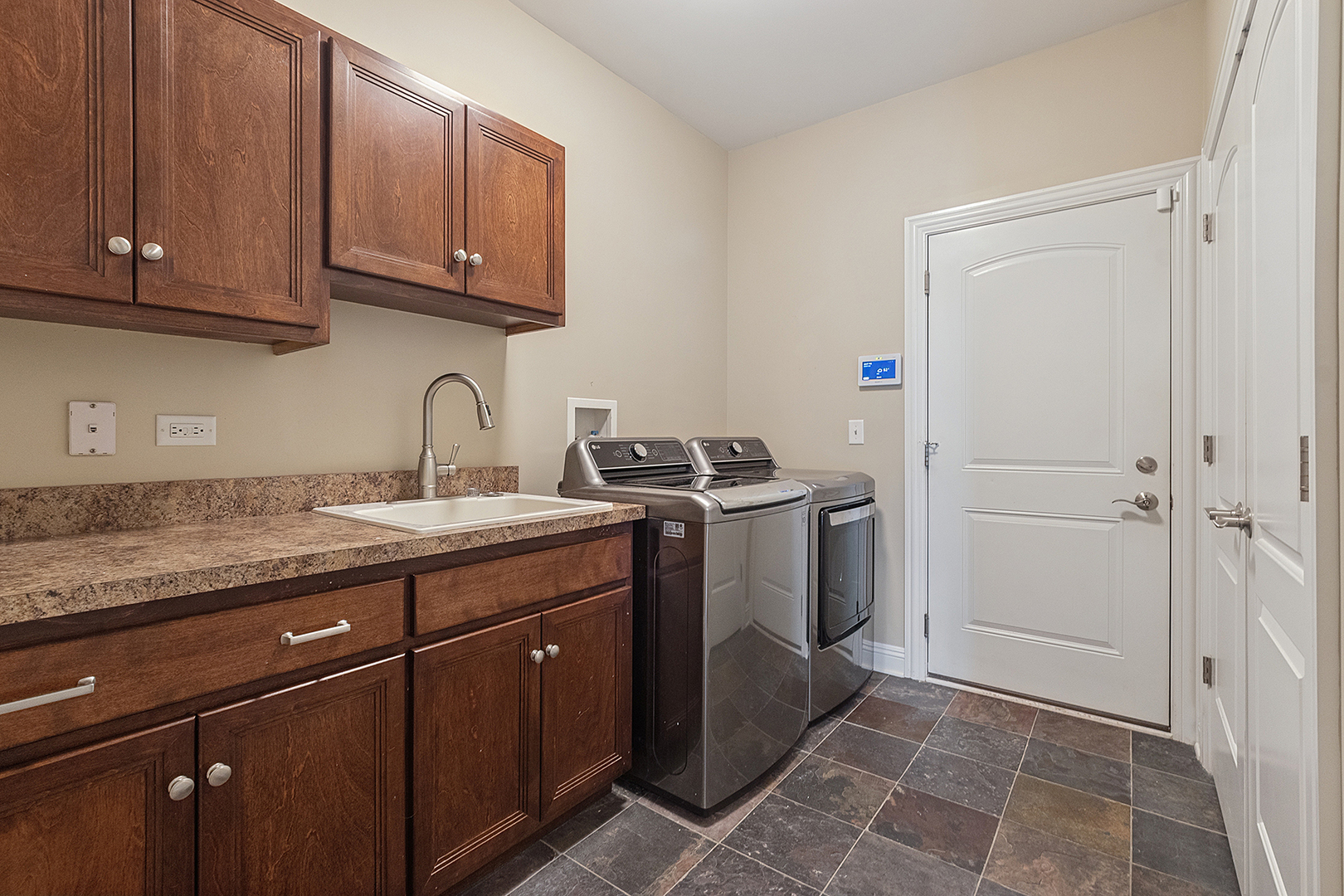 9362 Arrowhead Circle Property Photo 26