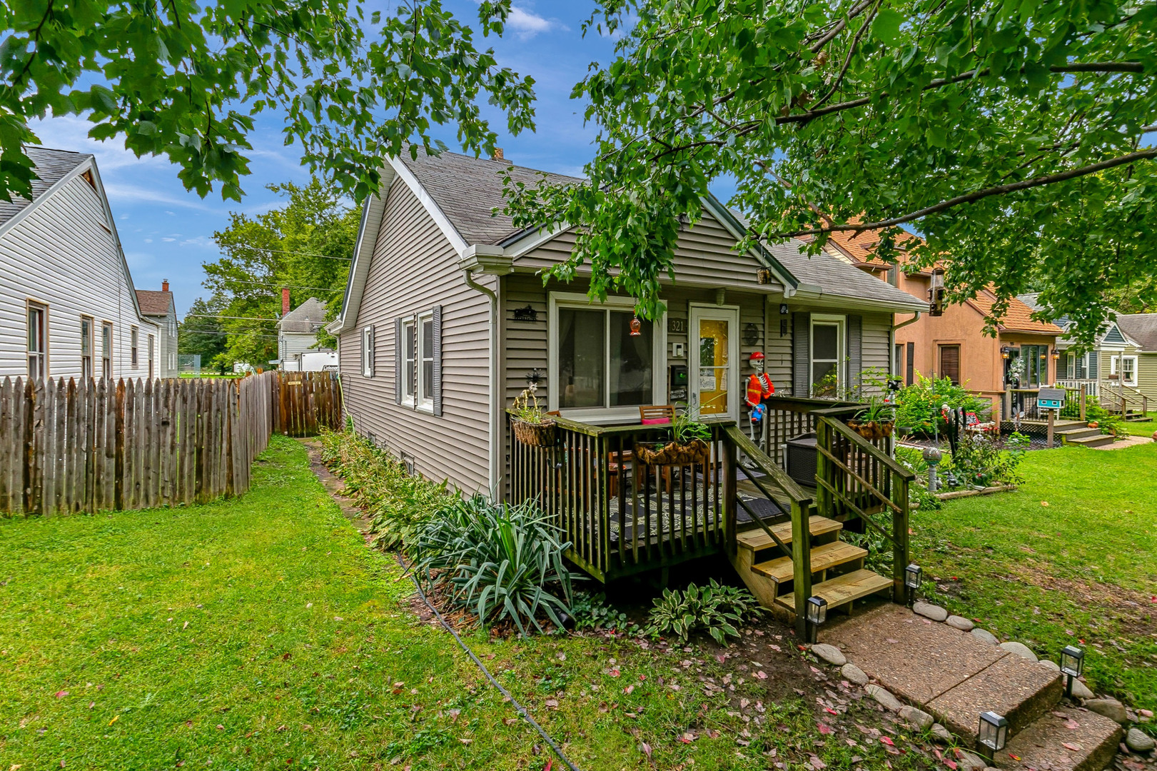 321 S Thornwood Avenue Property Photo 4