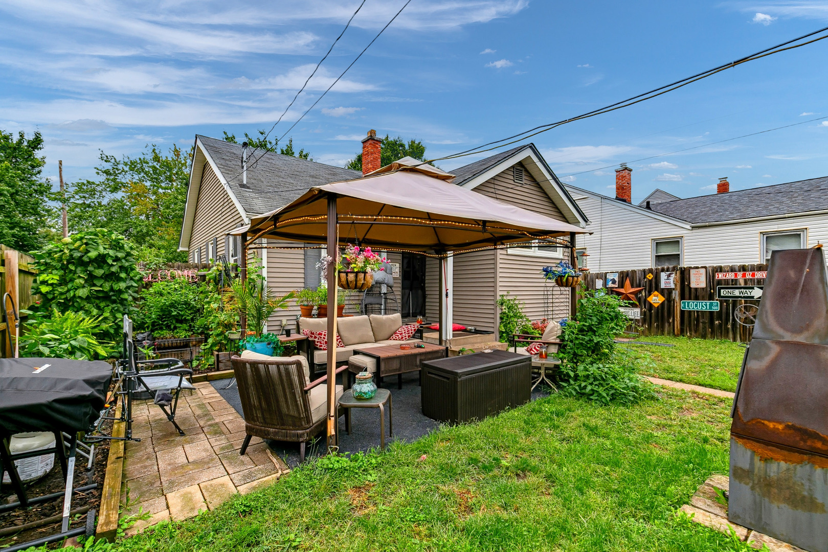 321 S Thornwood Avenue Property Photo 8