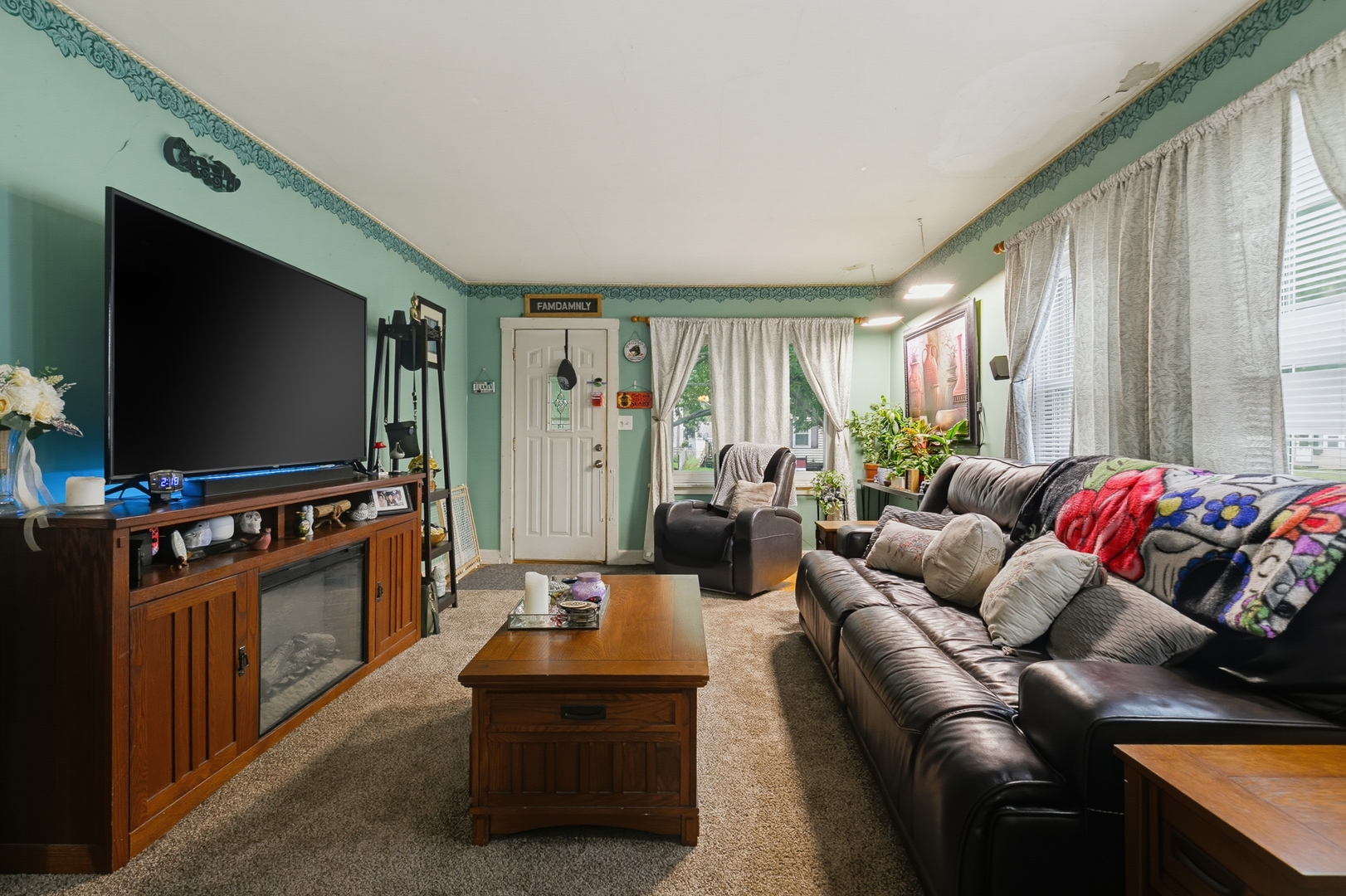 321 S Thornwood Avenue Property Photo 13