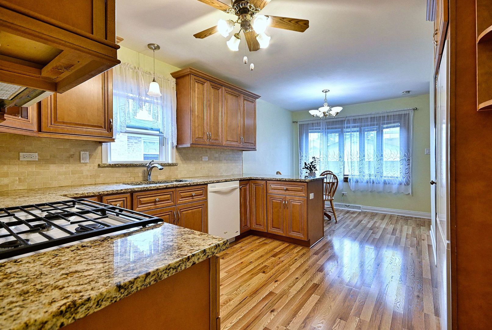 4704 N Newland Avenue Property Photo 7