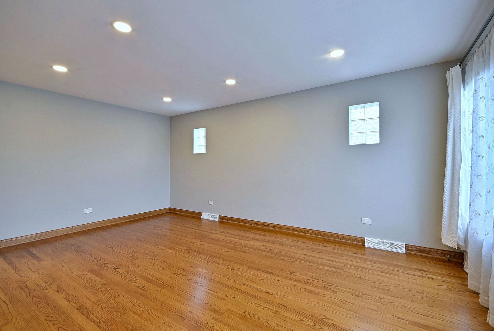 4704 N Newland Avenue Property Photo 13