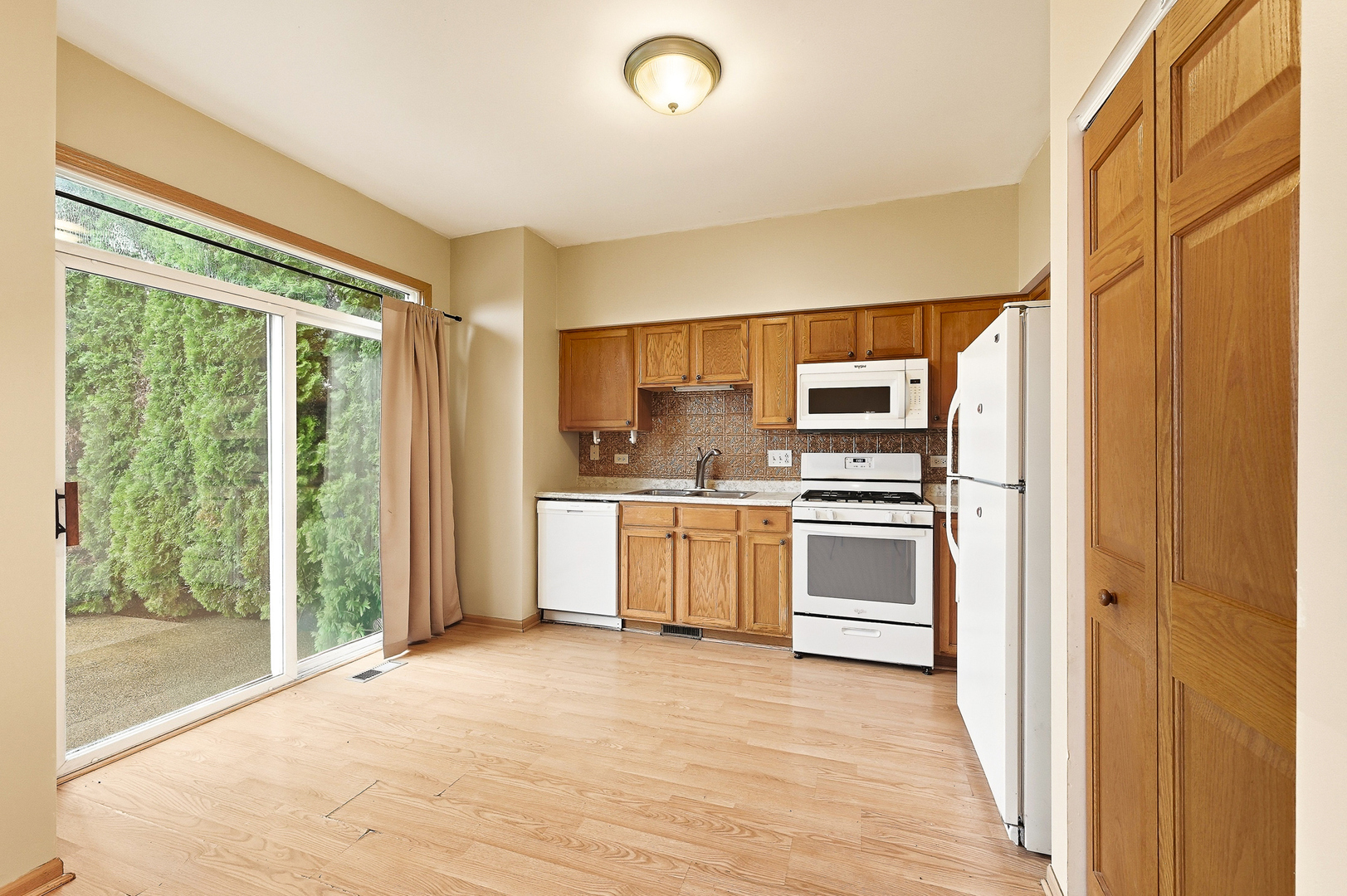 427 Alyssa Street Property Photo 5