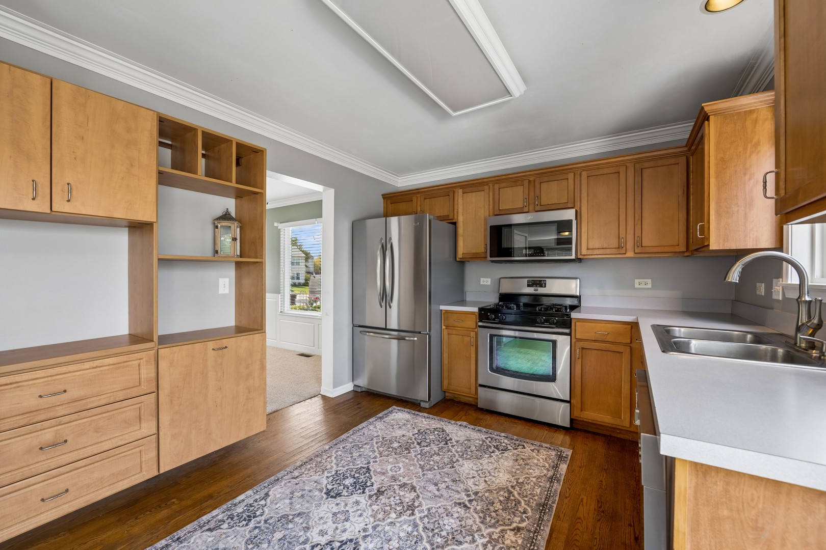 10166 Compton Drive Property Photo 4