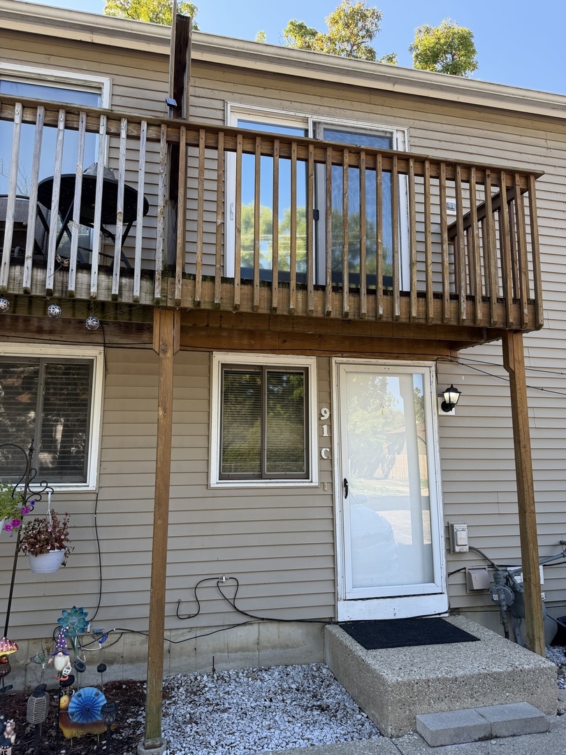 91 Edison Court C Property Photo 1