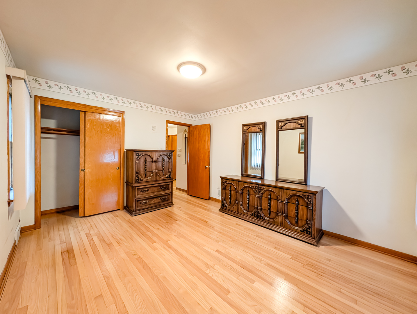 1729 N 23rd Avenue Property Photo 9