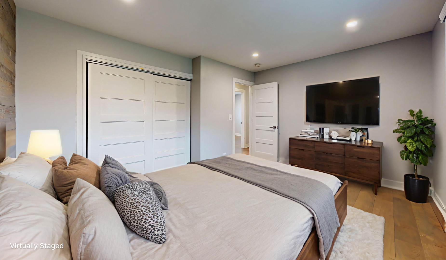 4520 Zeppelin Drive Property Photo 8