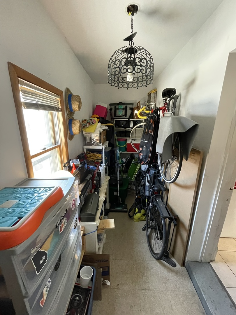 3849 N Marshfield Avenue Property Photo 16