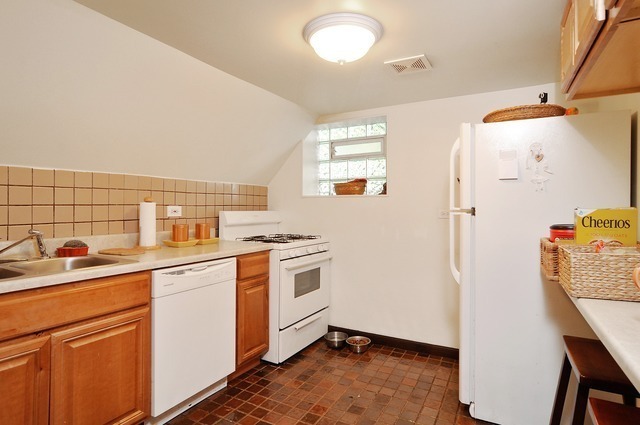 3849 N Marshfield Avenue Property Photo 18