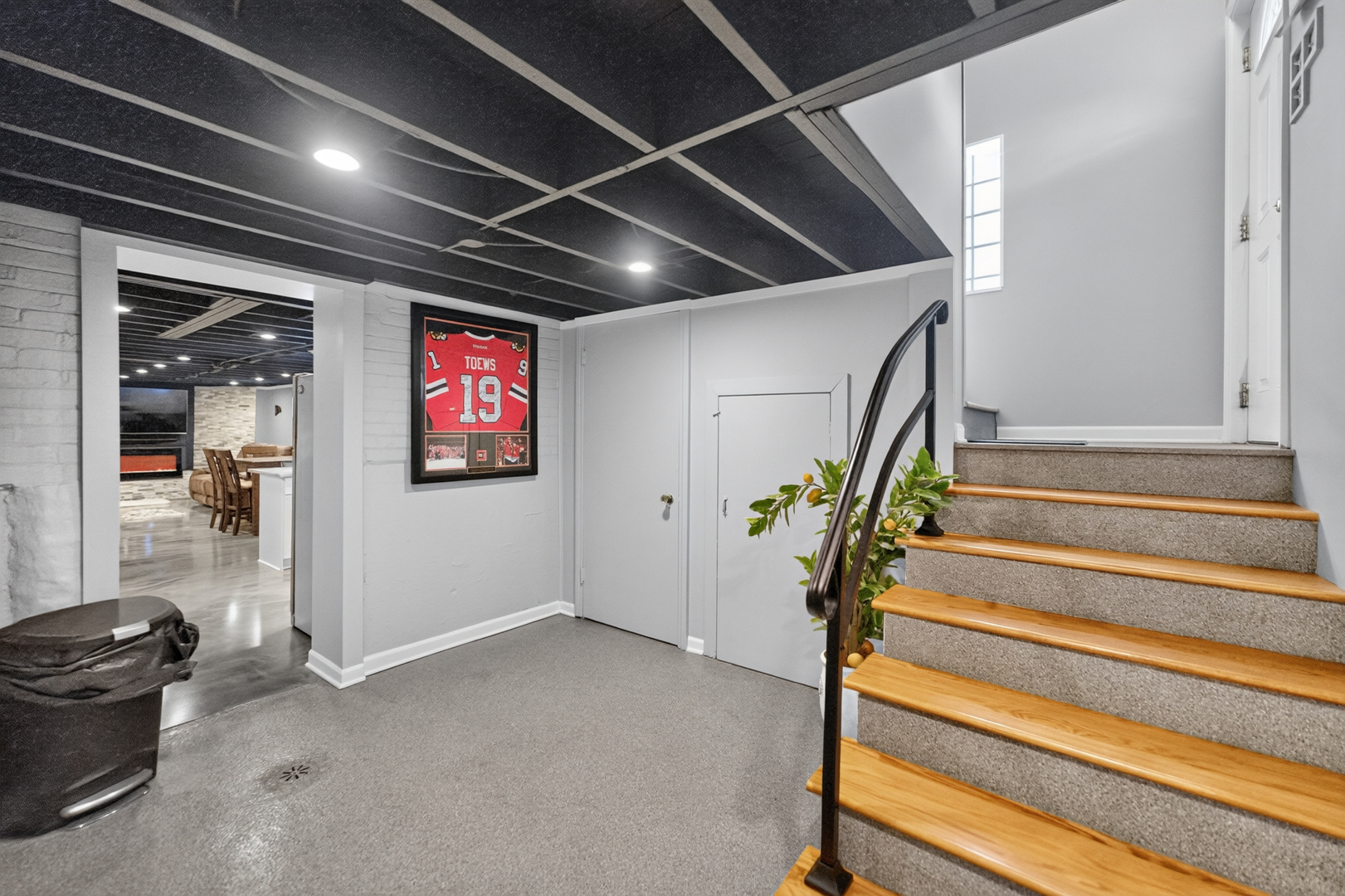 3406 N Oleander Avenue Property Photo 17