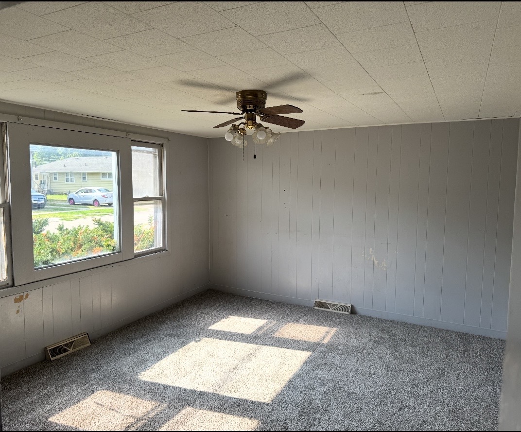 411 S Everett Street Property Photo 3