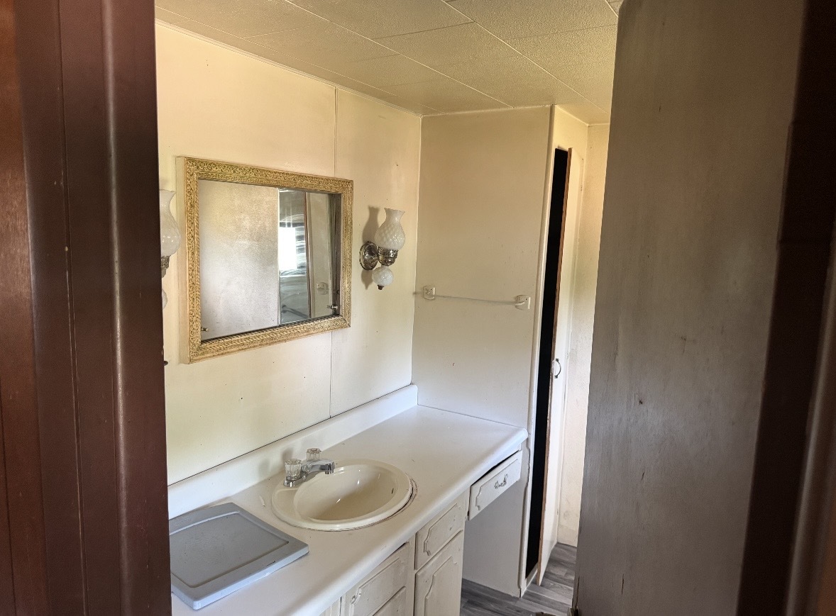 411 S Everett Street Property Photo 7