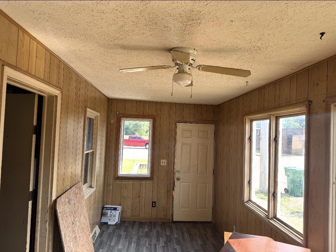 411 S Everett Street Property Photo 8