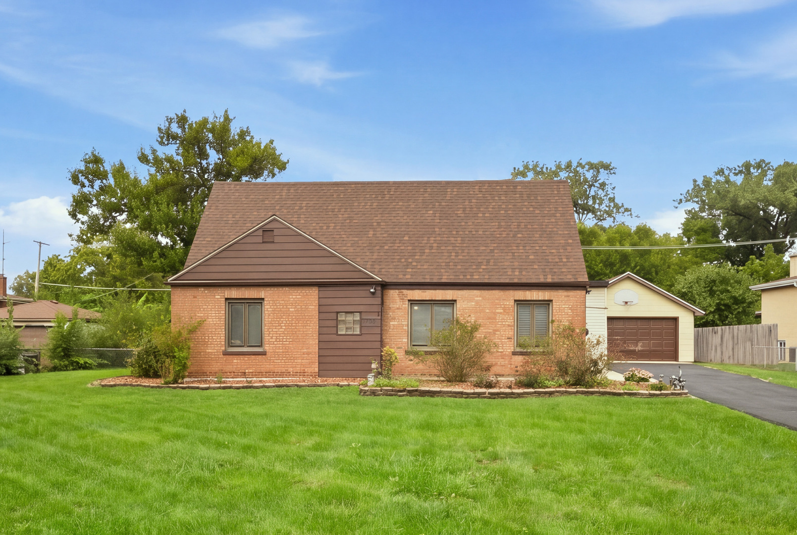1700 Pratt Avenue Property Photo 1