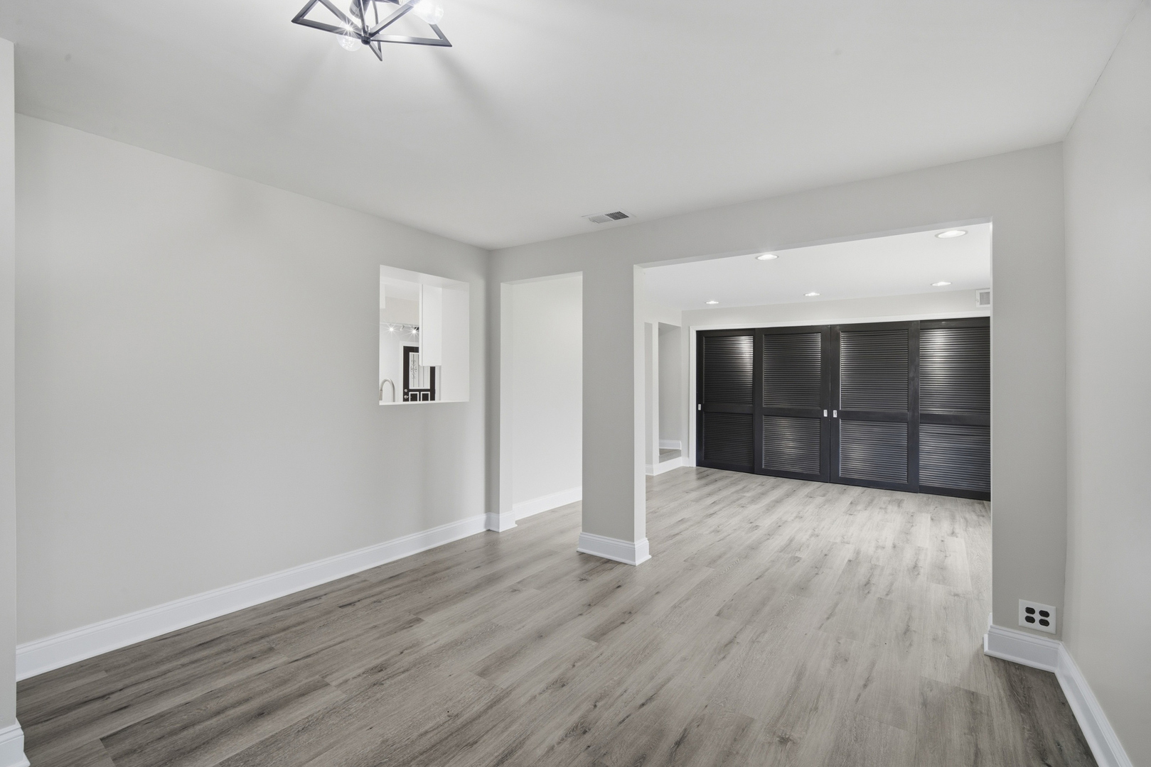 1700 Pratt Street Property Photo 14