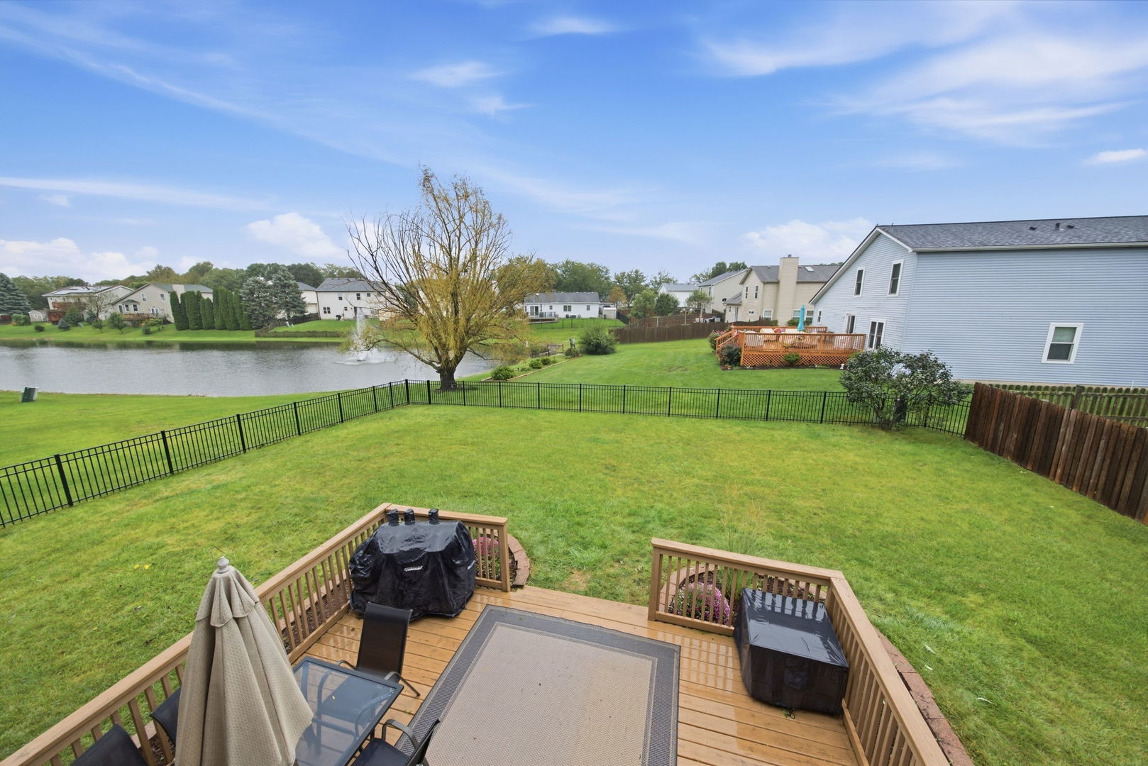 5320 Meadowbrook Street Property Photo 3