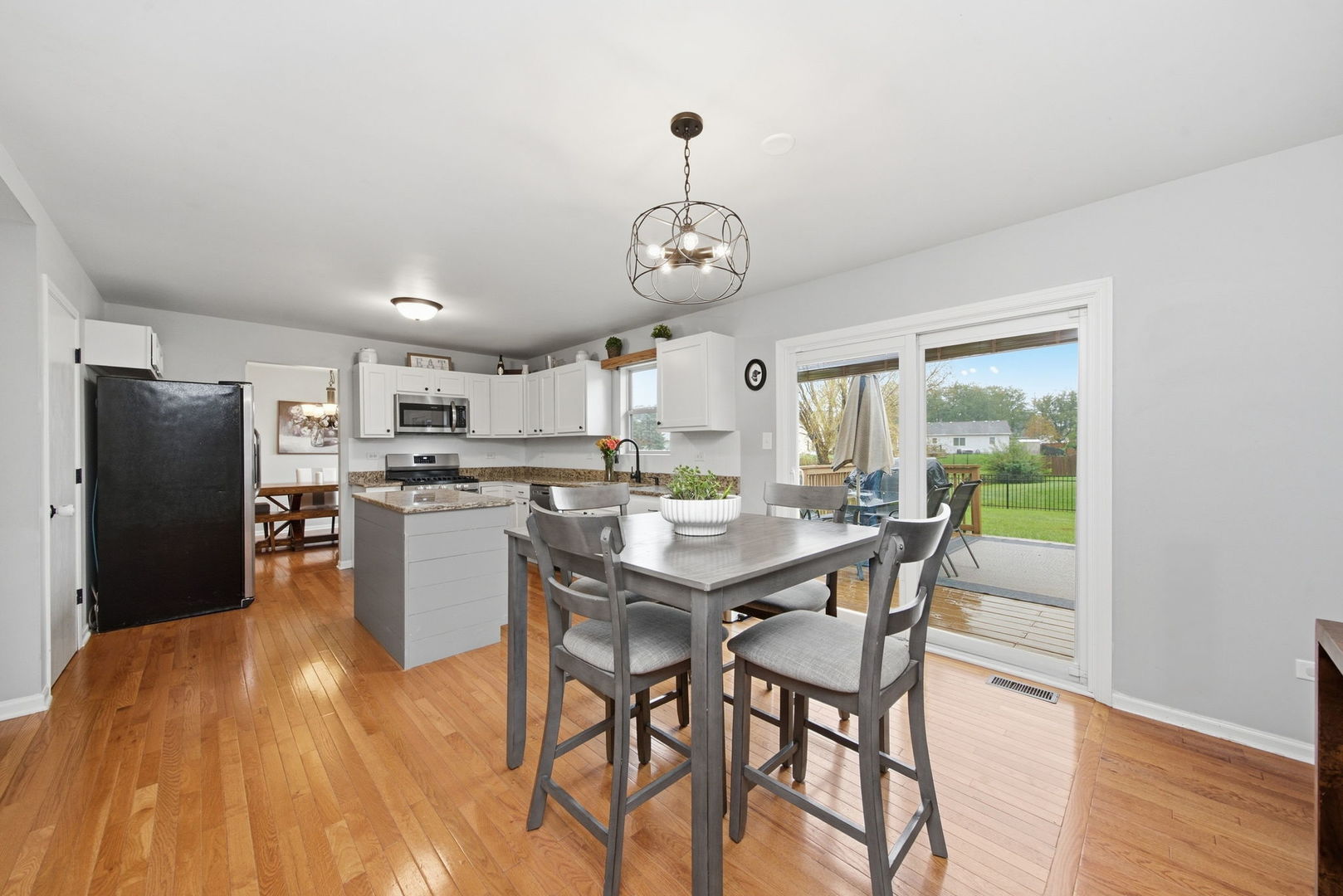 5320 Meadowbrook Street Property Photo 8