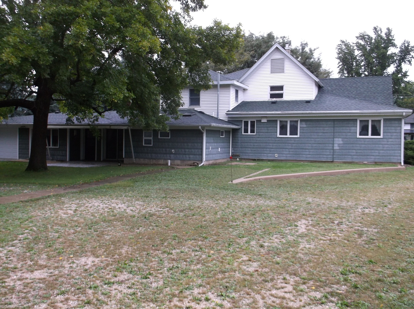 1920 W Park Avenue Property Photo 3