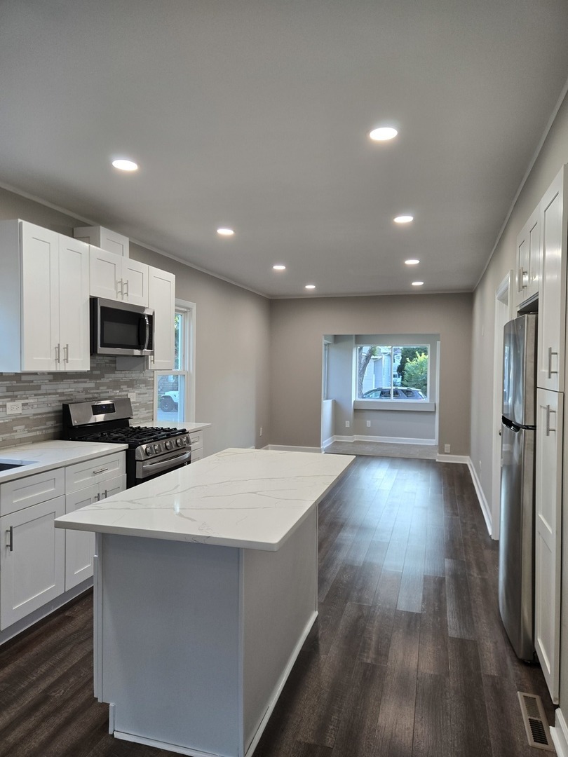 193 Grace Street Property Photo 8