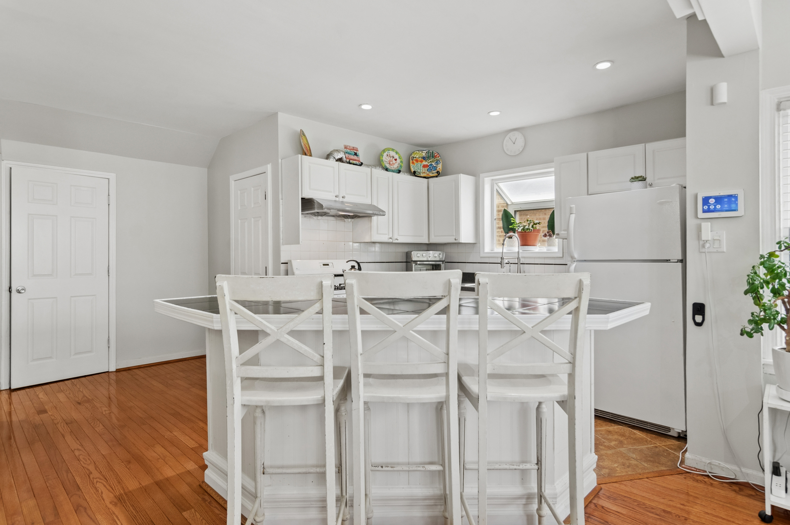 3638 N Linder Avenue Property Photo 10