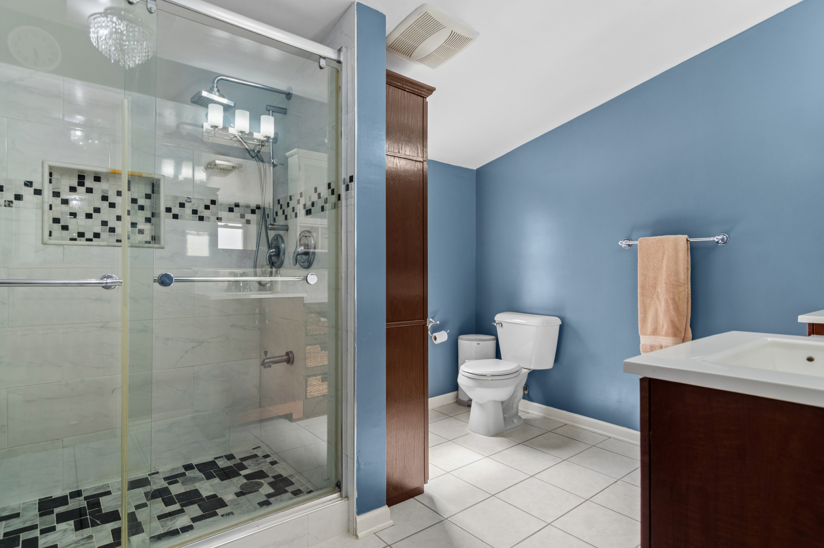 3638 N Linder Avenue Property Photo 14