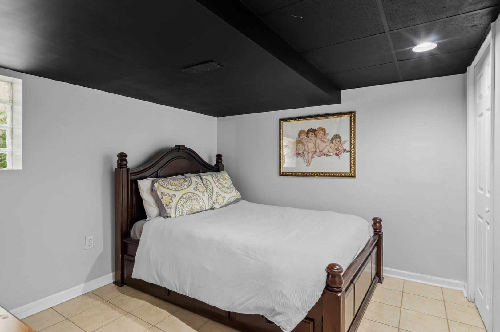 3638 N Linder Avenue Property Photo 17
