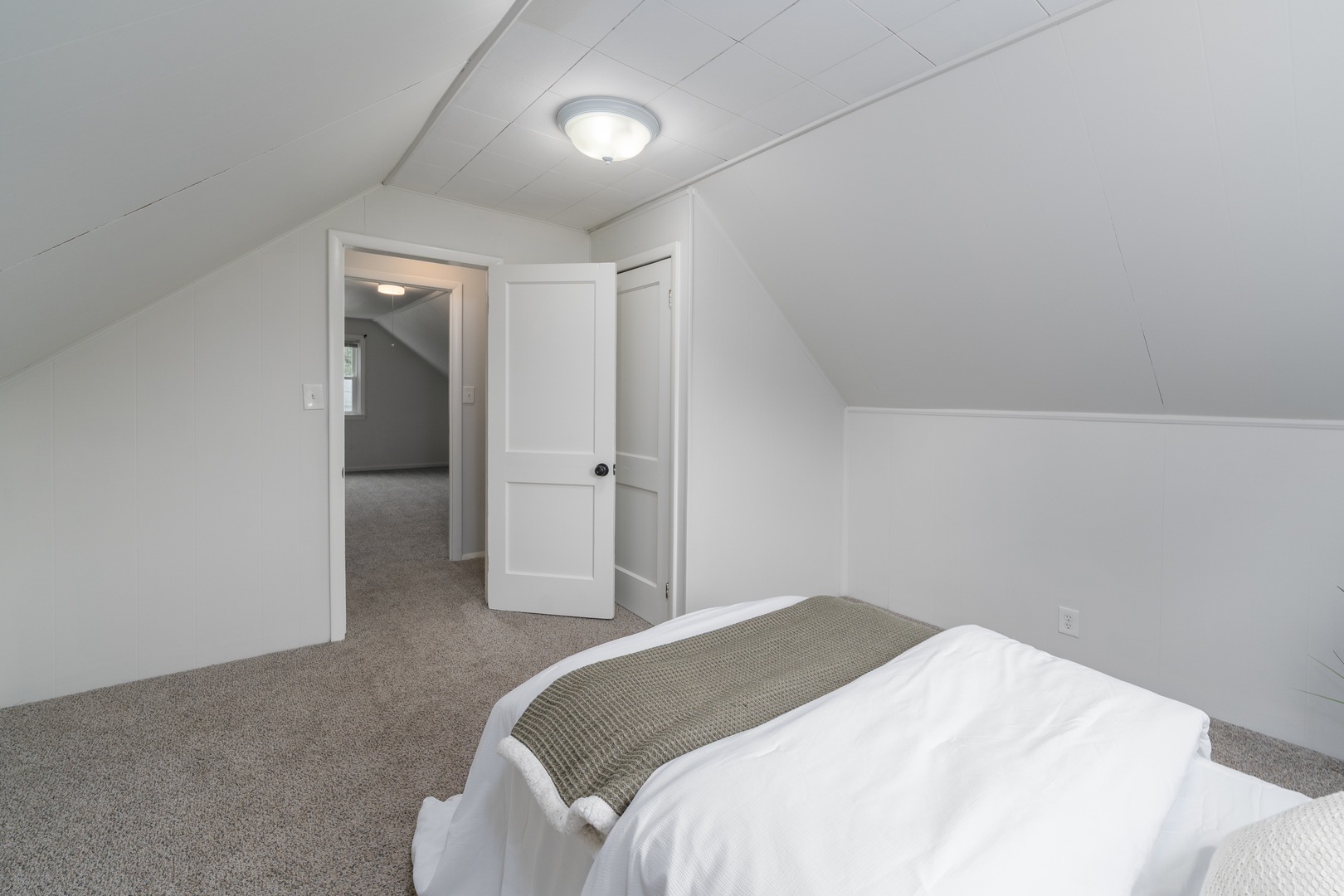 2936 Grendon Lane Property Photo 18
