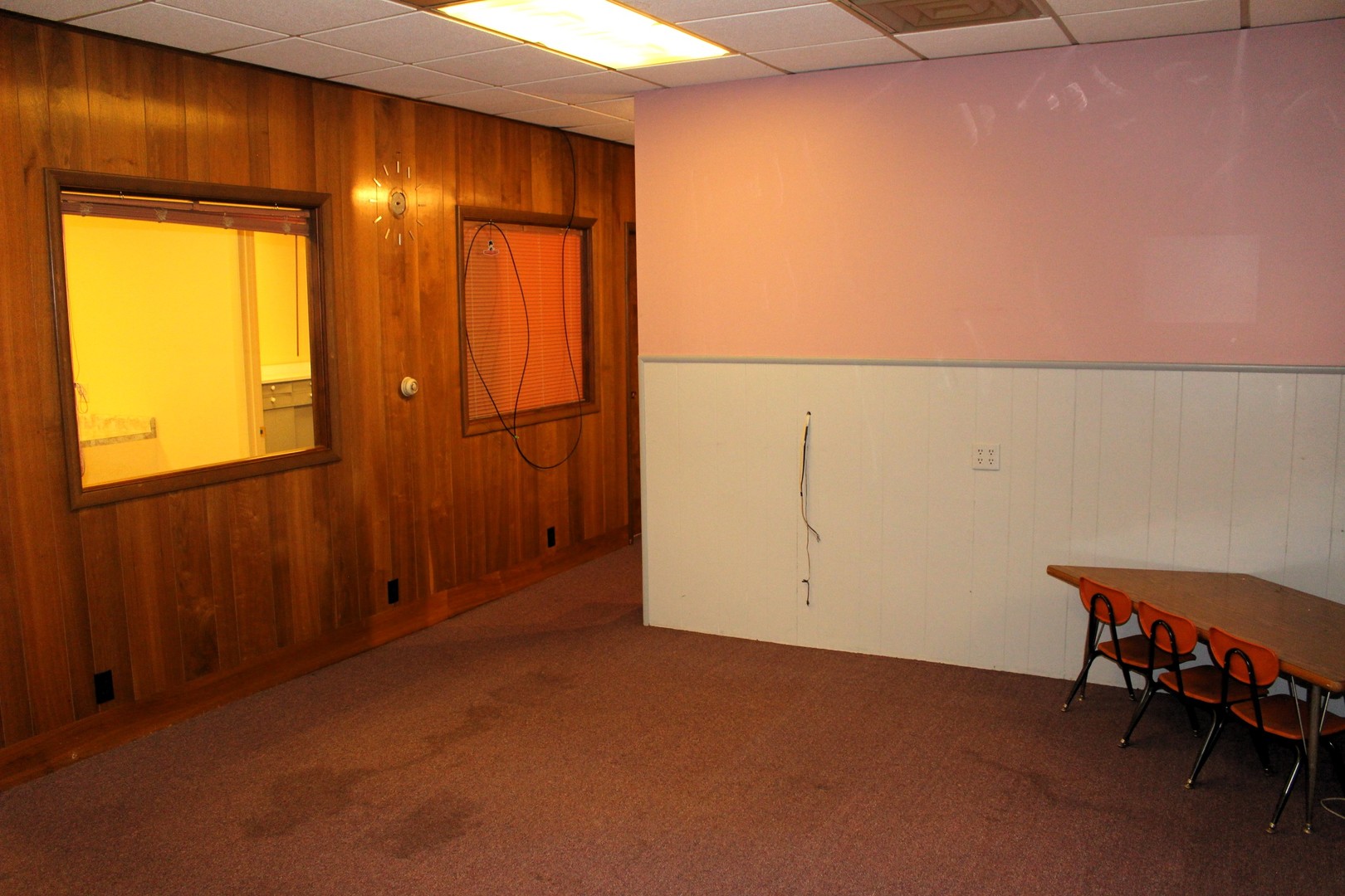 700 N Side Square Property Photo 5