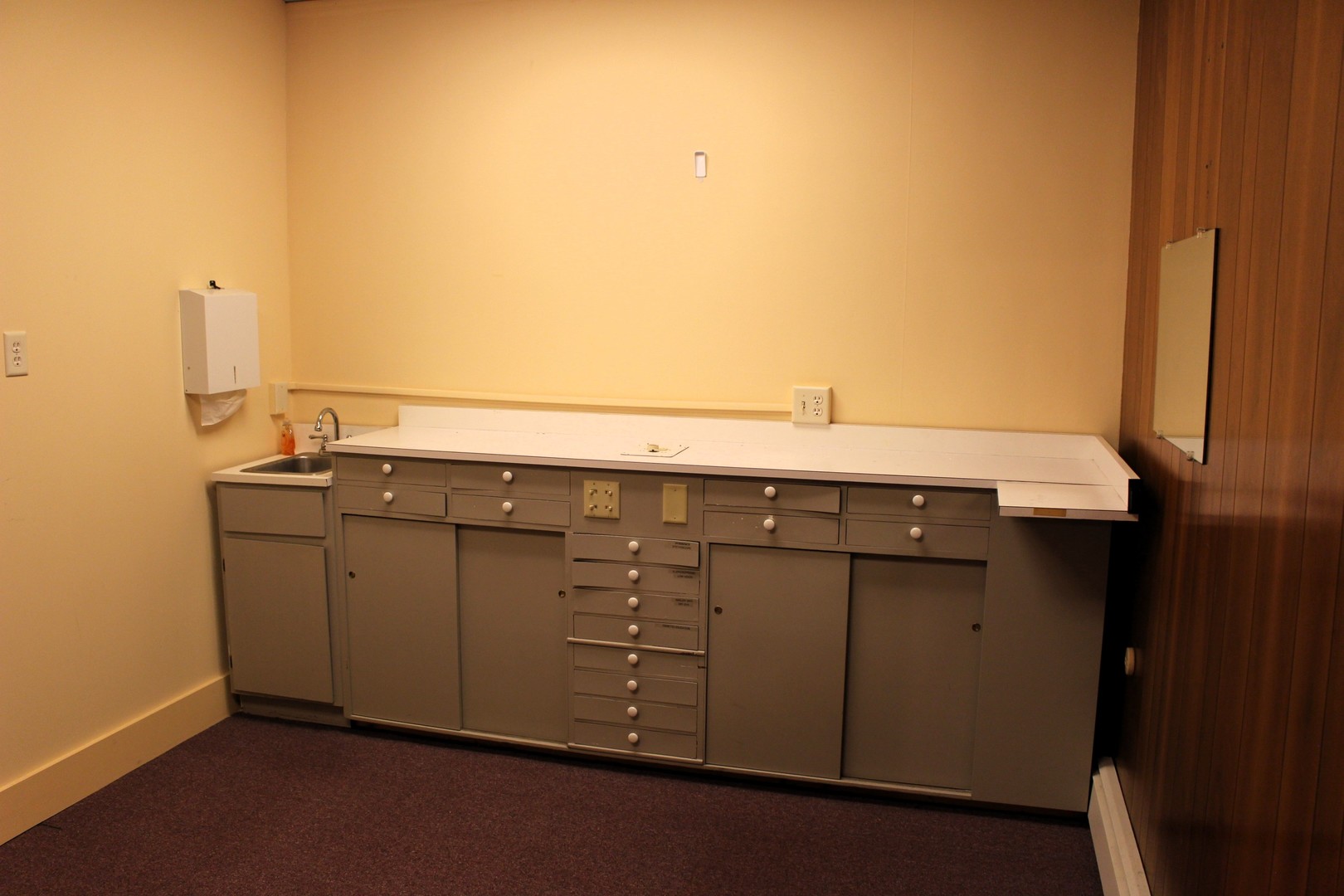 700 N Side Square Property Photo 8