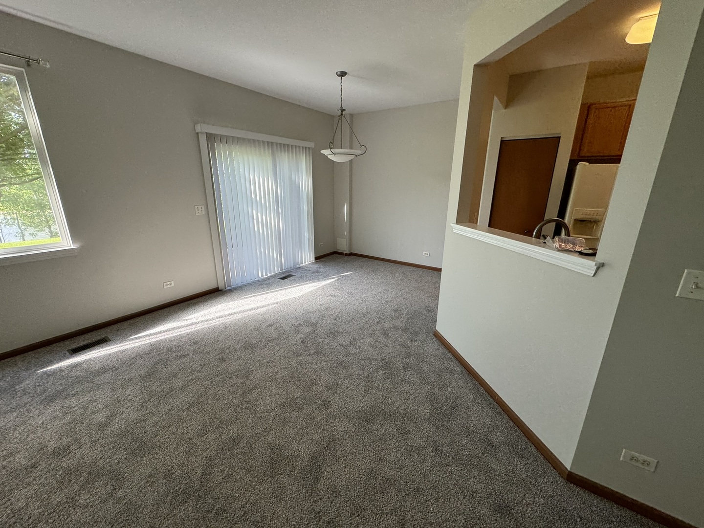593 W Kristina Lane Property Photo 4