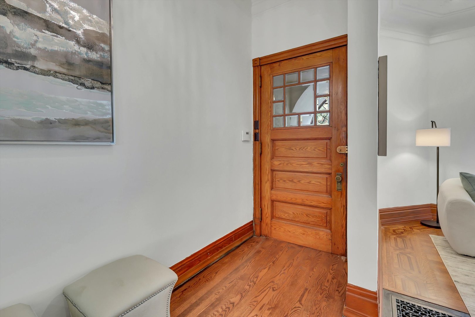 1034 N La Salle Drive Property Photo 5