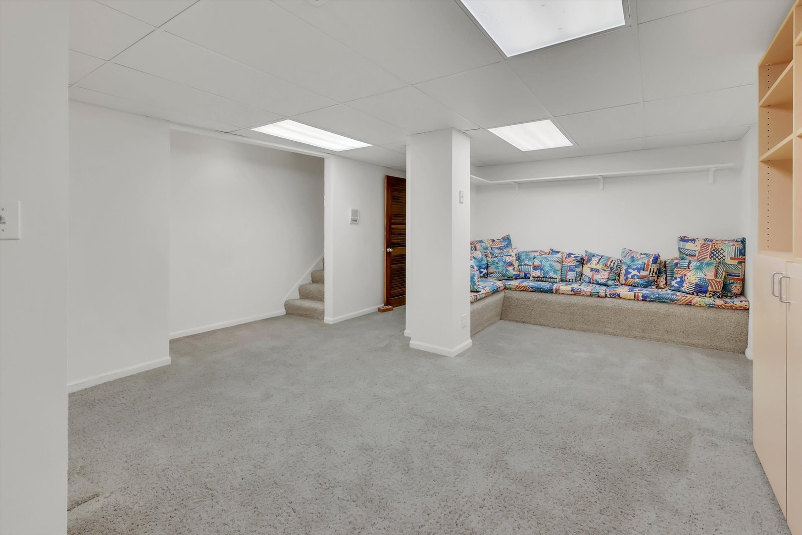 1034 N La Salle Drive Property Photo 48